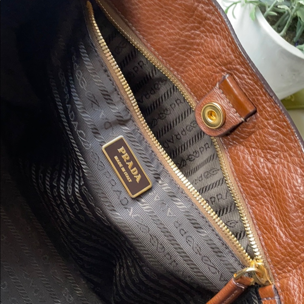 Prada classic brown leather handbag - Picture 11 of 16
